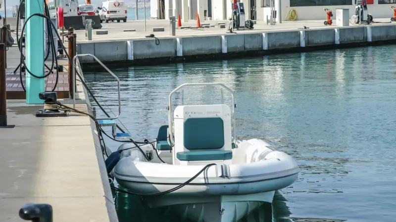 Aqua 75 fast charging Vita SEAL - Marina Vela - Barcelona (Credit Aqua superPower Ltd)