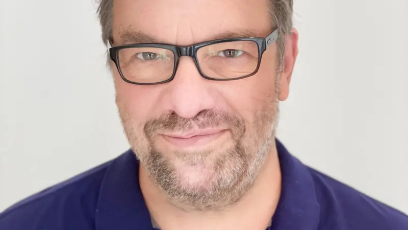Alastair MacLeod - headshot FY22