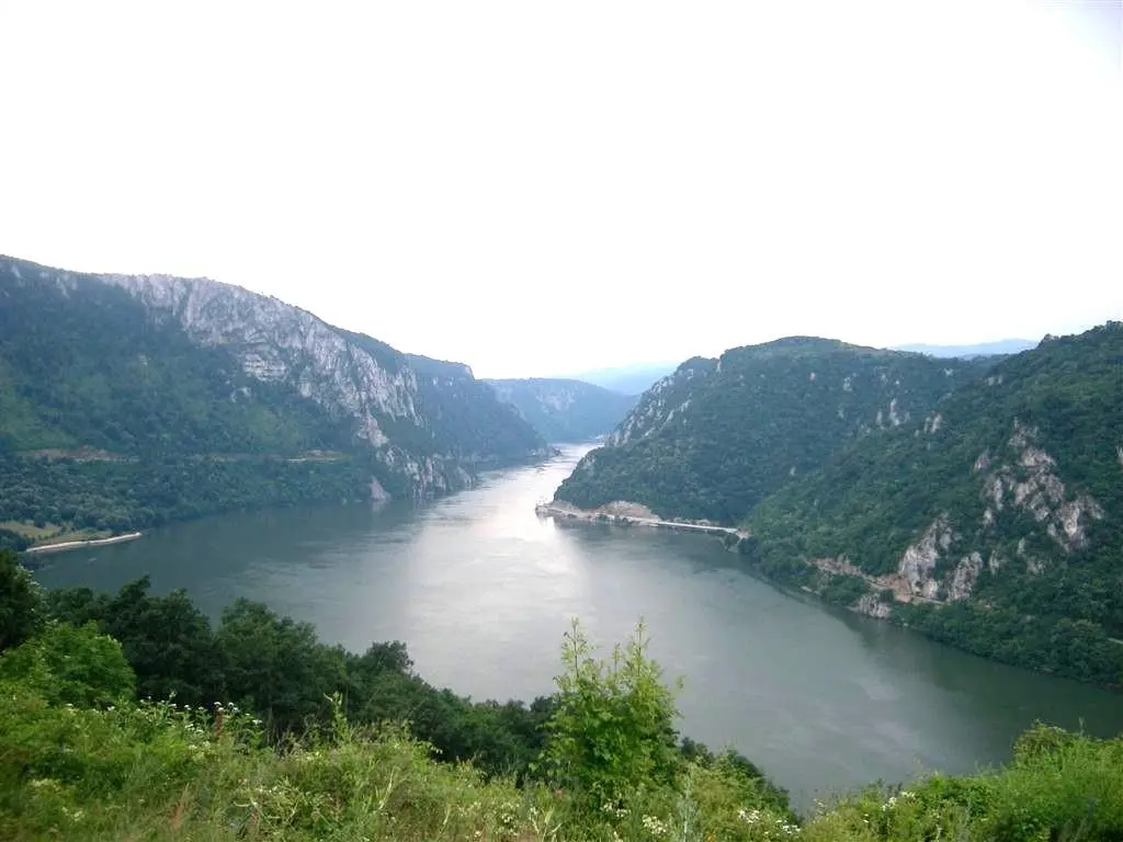 Danube_Iron_Gorge_La_Cazane