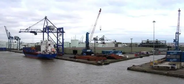 Immingham_Docks_-_geograph.org.uk_-_1009157