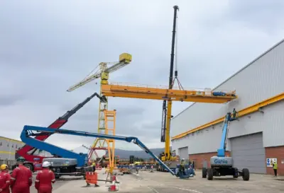 New cranes at H&W
